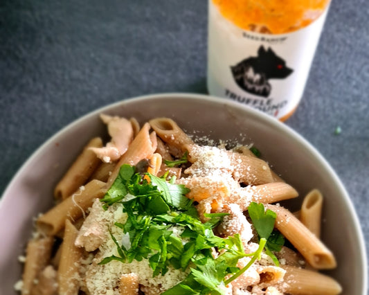 Smeuïge hete pasta met kip champignons